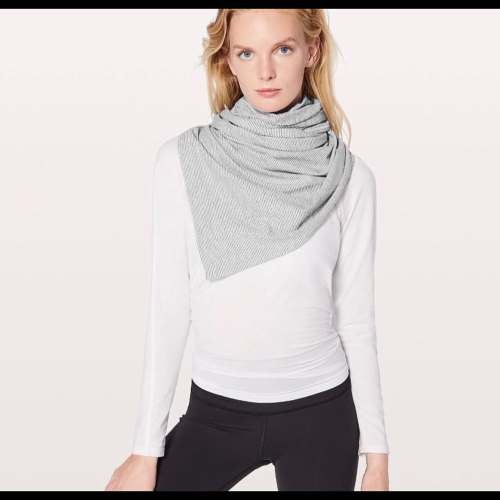 Lululemon vinyasa scarf